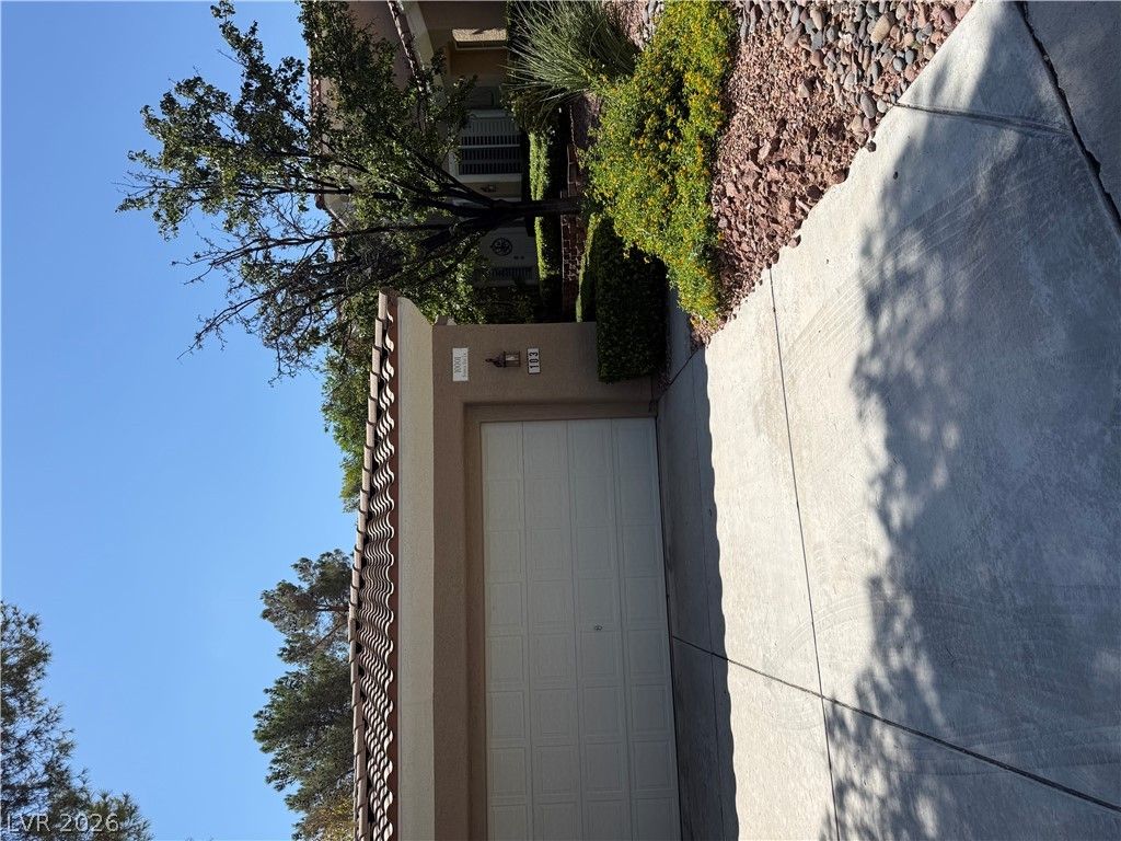 10001 Summer Oak Lane 103 — photo 1 of 4