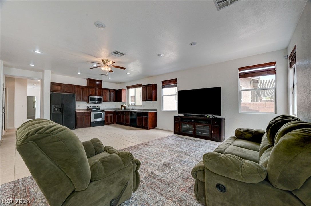 5893 Wildhorse Ledge Avenue — photo 4