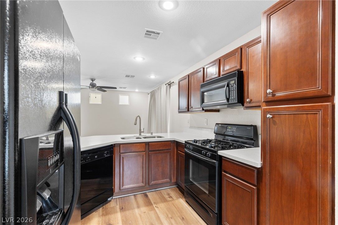 6644 Churnet Valley Avenue — photo 4 of 38