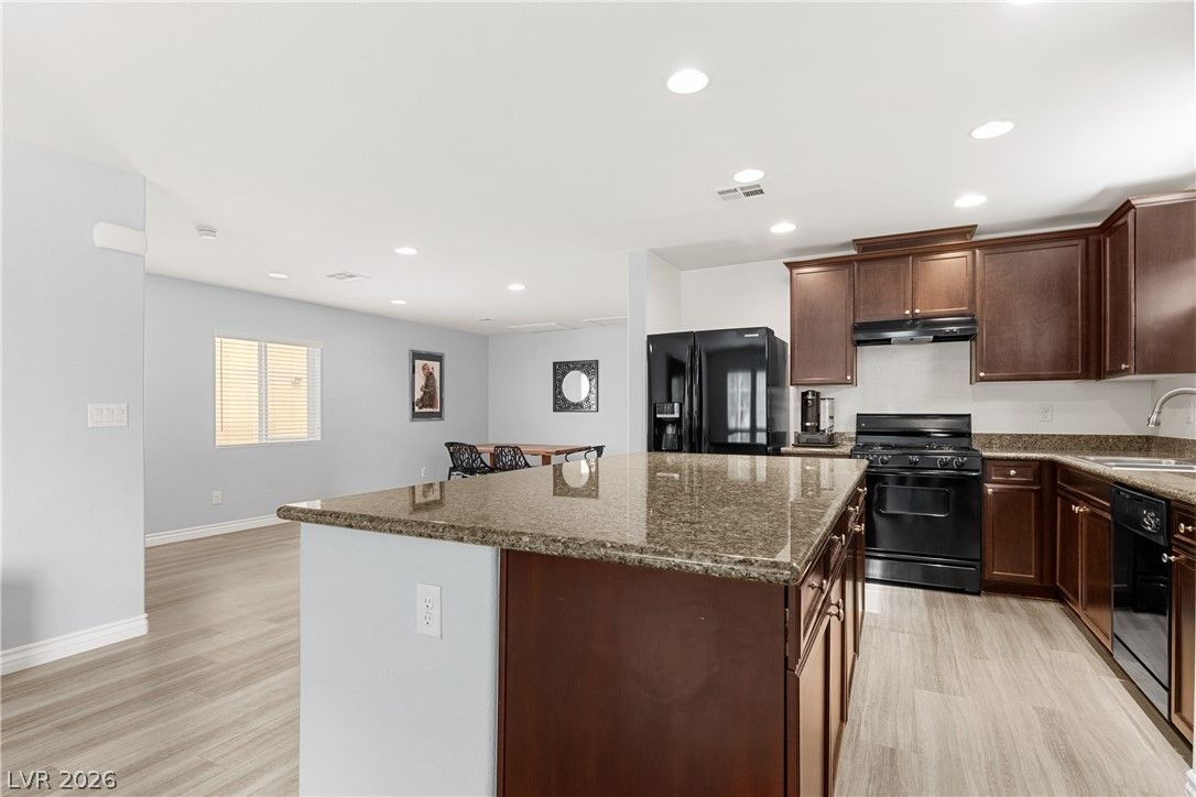 8950 Harmony Hall Avenue — photo 3