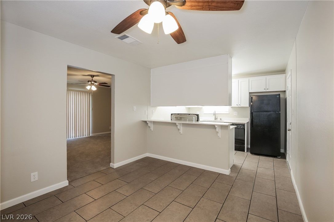2126 Citroen Street — photo 5 of 16