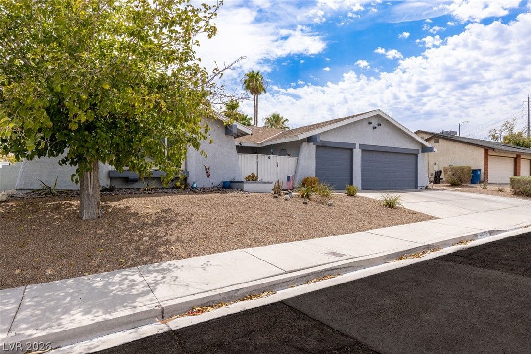 4476 Sunny Dunes Drive — photo 3
