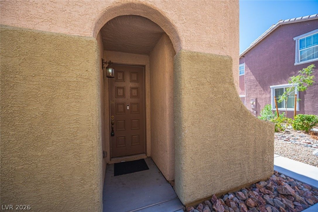 9830 Hanover Grove Avenue — photo 4