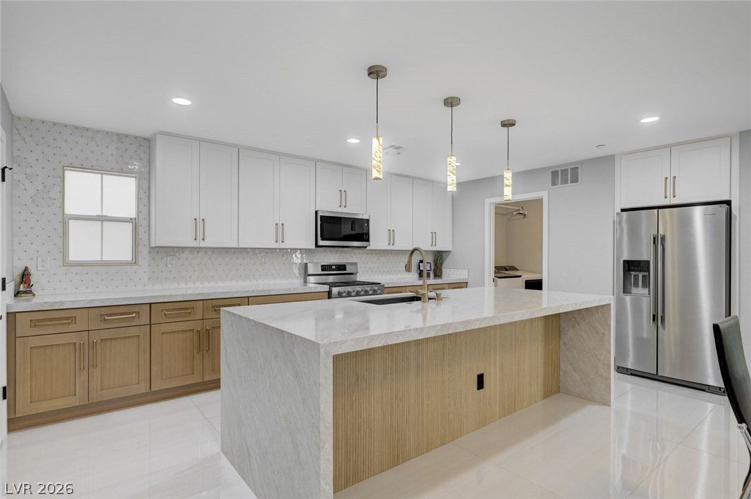 3212 Jevonda Avenue — photo 3