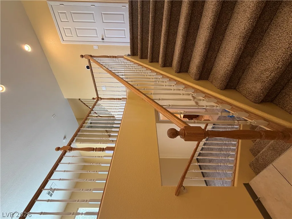 10811 Ackers Drive — photo 2
