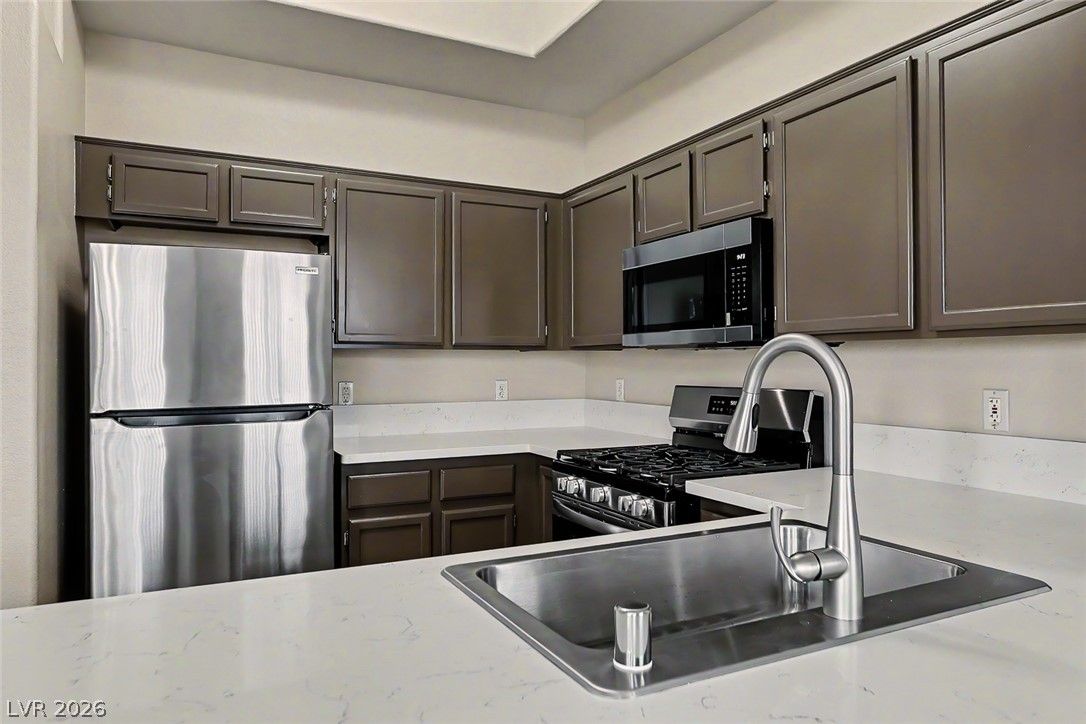 700 Carnegie Street 412 — photo 4 of 25