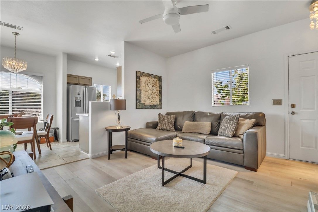 1401 Red Crest Lane 201 — photo 5 of 29