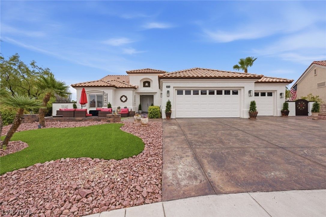 10001 Cresent Creek Drive — photo 2