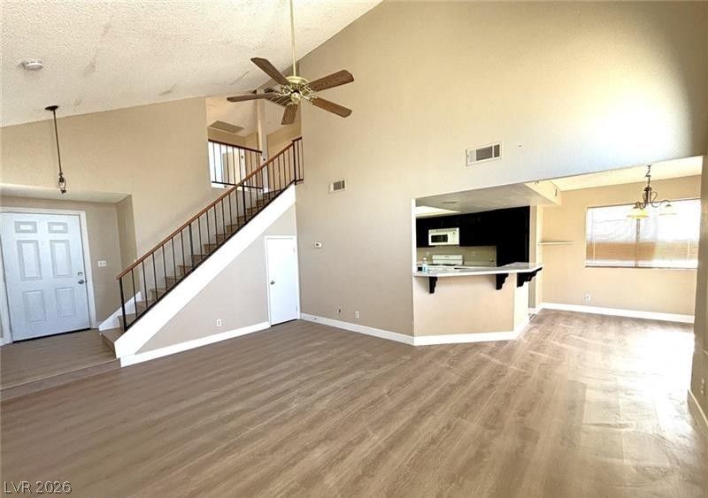 7013 BROWN DERBY Circle 0 — photo 3