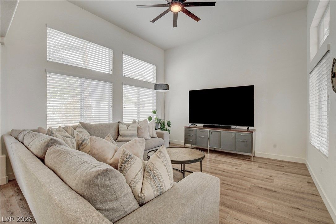 1854 Desert Forest Way — photo 3