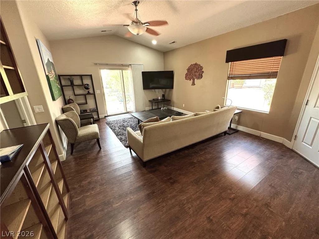400 Paradise Parkway 105 — photo 3