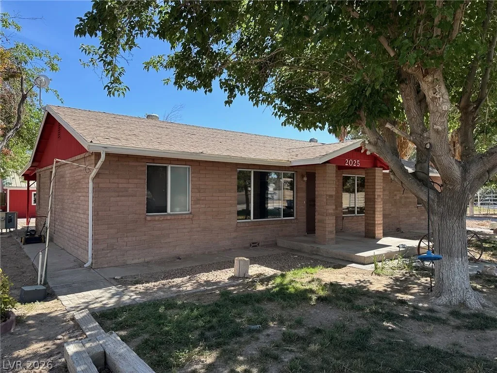 2025 Whipple Avenue — photo 5
