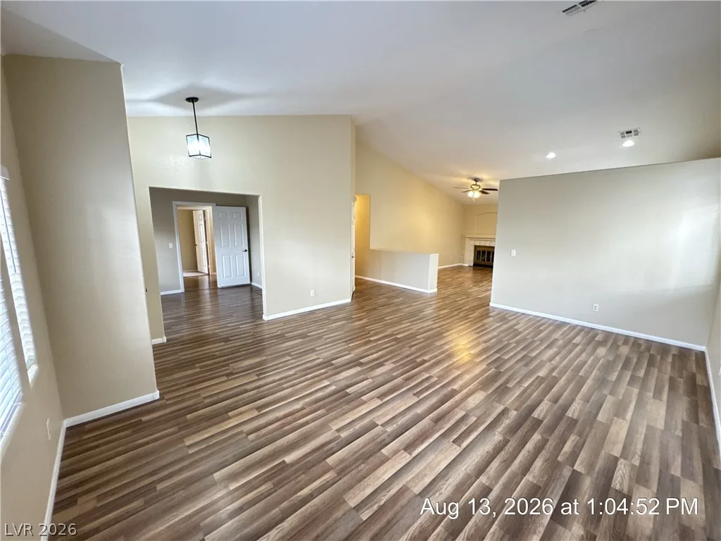 1831 Dawn Ridge Avenue — photo 3