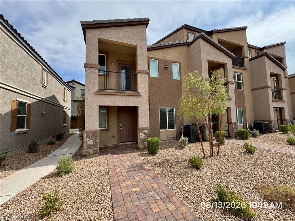 630 Bellus Place — photo 1