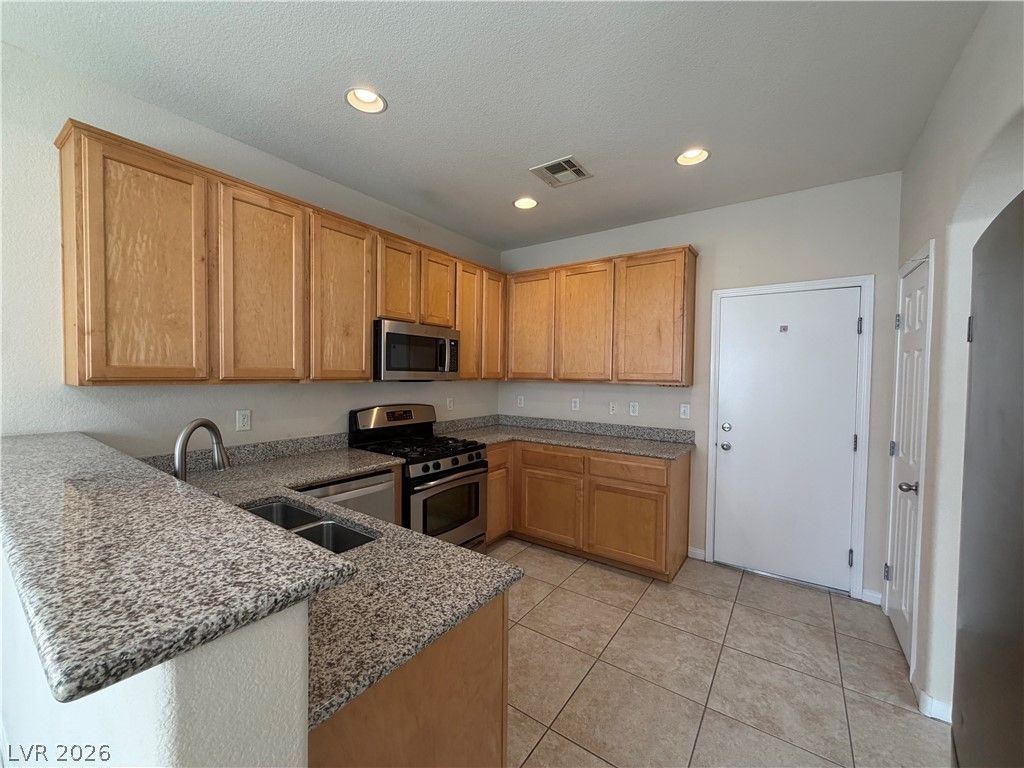5553 Chapin Mesa Avenue — photo 3 of 12