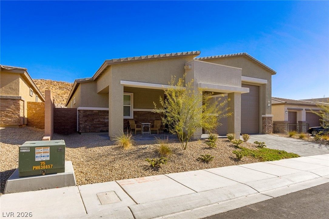 9986 Joshua Foothills Street — photo 2