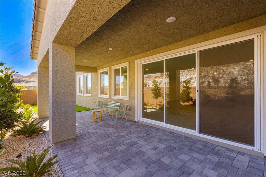 9986 Joshua Foothills Street — photo 3