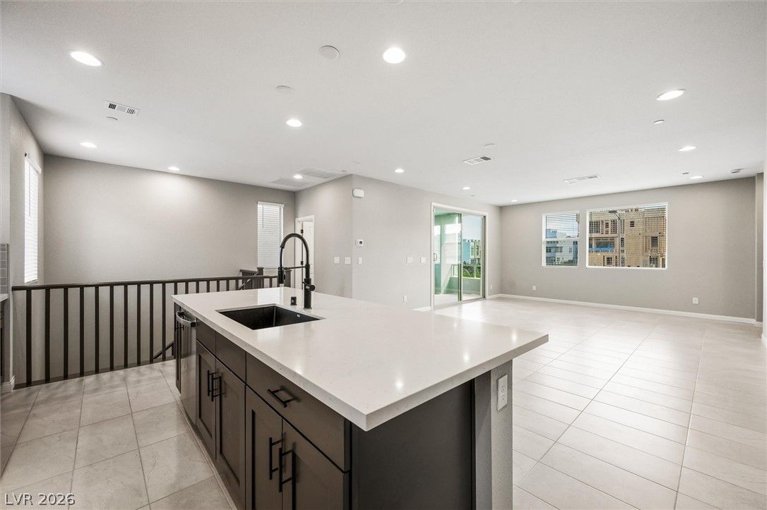 11536 Fleet Wing Avenue — photo 4