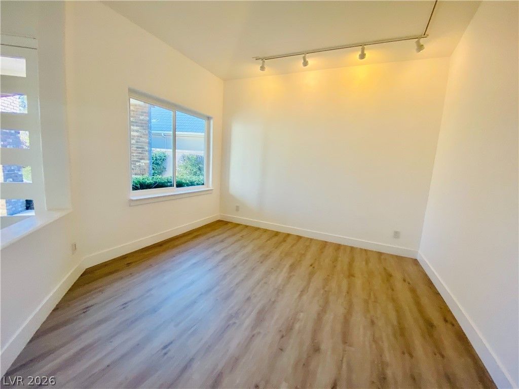 9800 Camden Hills Avenue — photo 5
