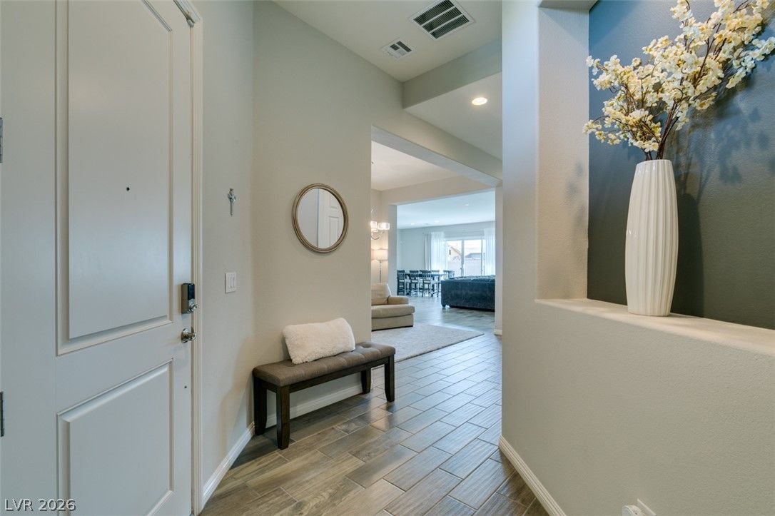 7012 Arabian Ridge Street — photo 4