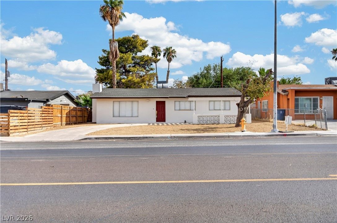 4289 Vegas Valley Drive — photo 2