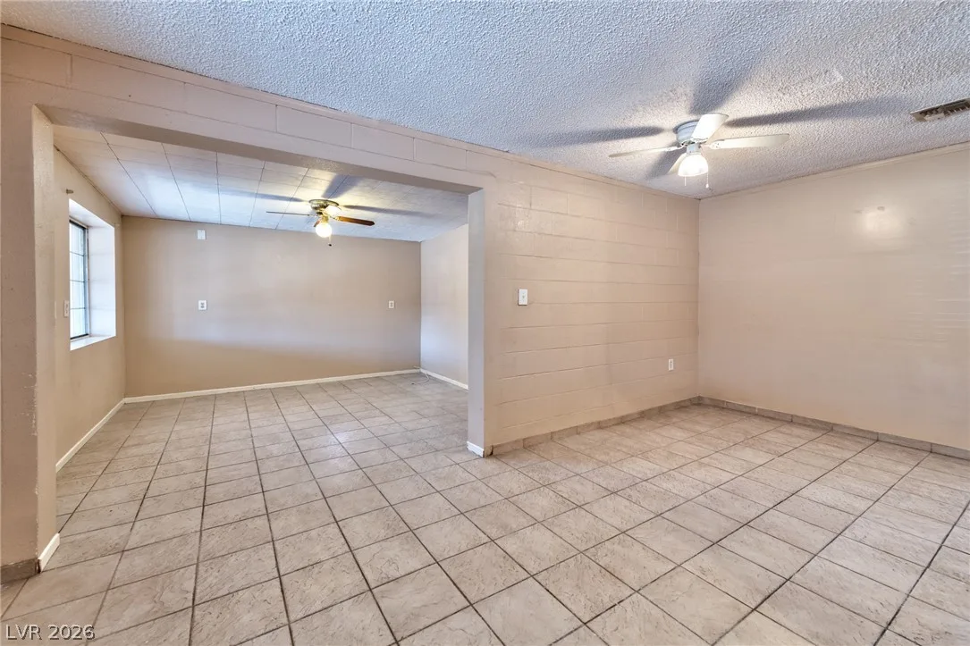 1816 MERZE Avenue — photo 2