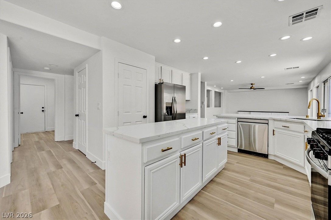 6532 Bright Morning Street — photo 3