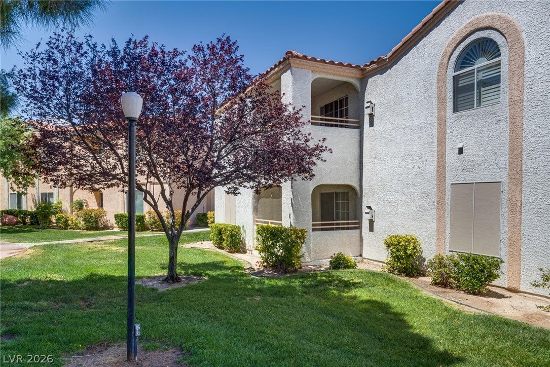 8452 Boseck Drive 130 — photo 3