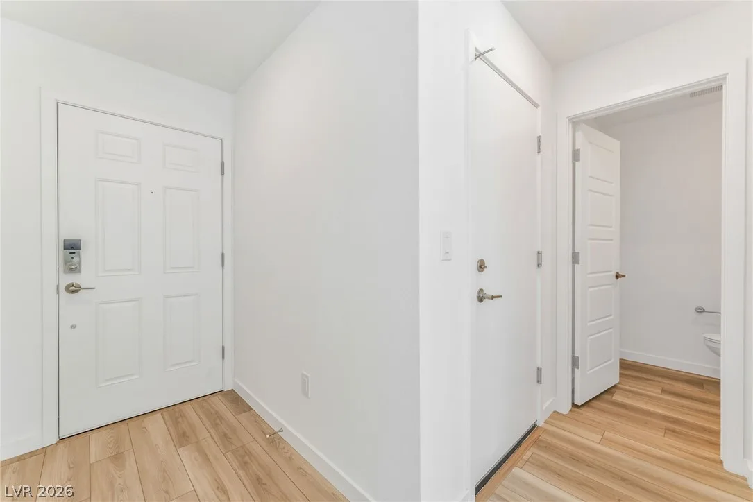 2204 ABRAHAM Avenue — photo 5