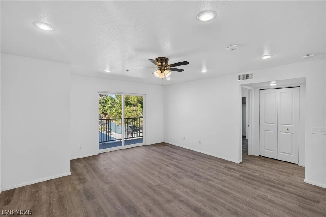 2309 Seco Adobe Circle 304 — photo 4 of 11