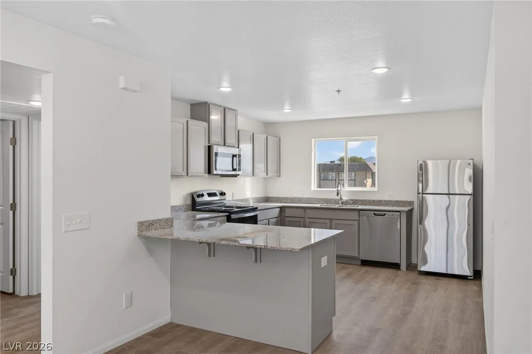 2309 Seco Adobe Circle 304 — photo 5 of 11
