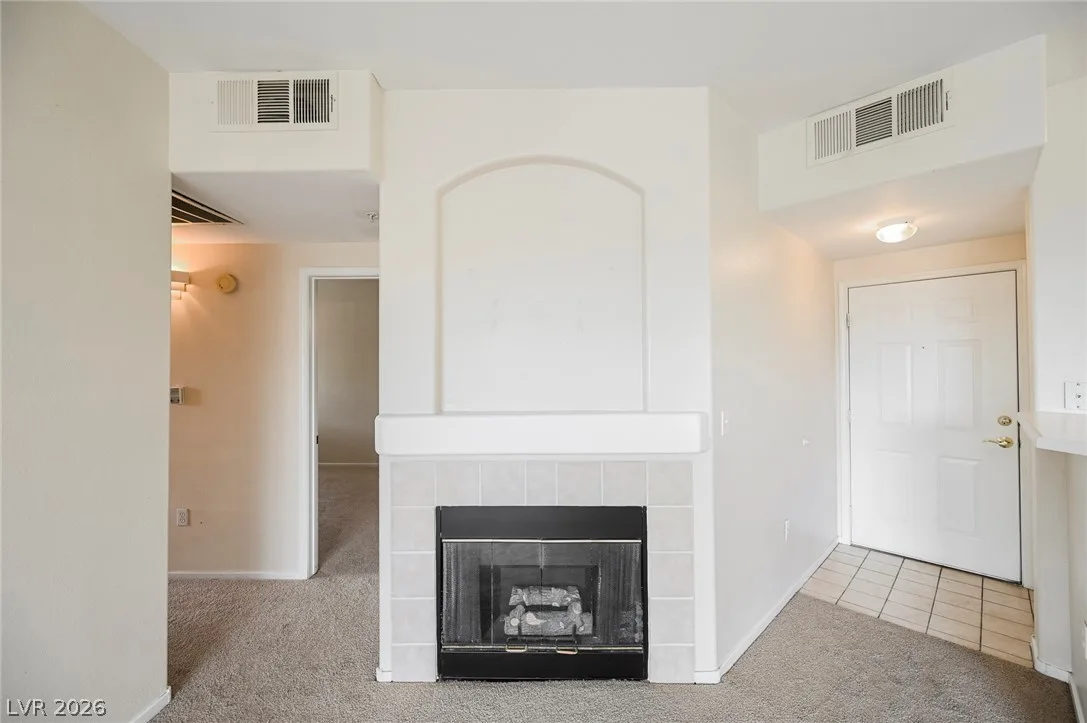 7107 South Durango Drive 306 — photo 4