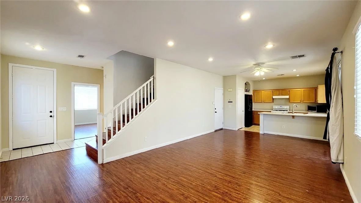 8344 Golden Cypress Avenue — photo 4