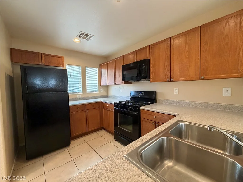 9112 Pearl Cotton Avenue — photo 5