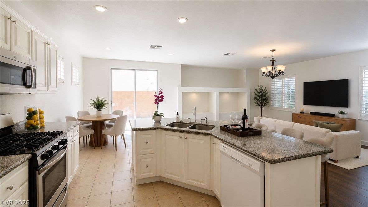 8083 Retriever Avenue — photo 5 of 22
