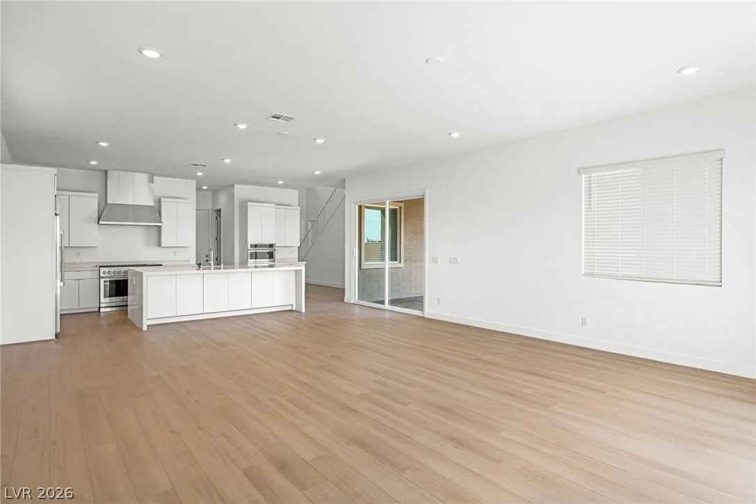 10012 Decano Ridge Street — photo 3