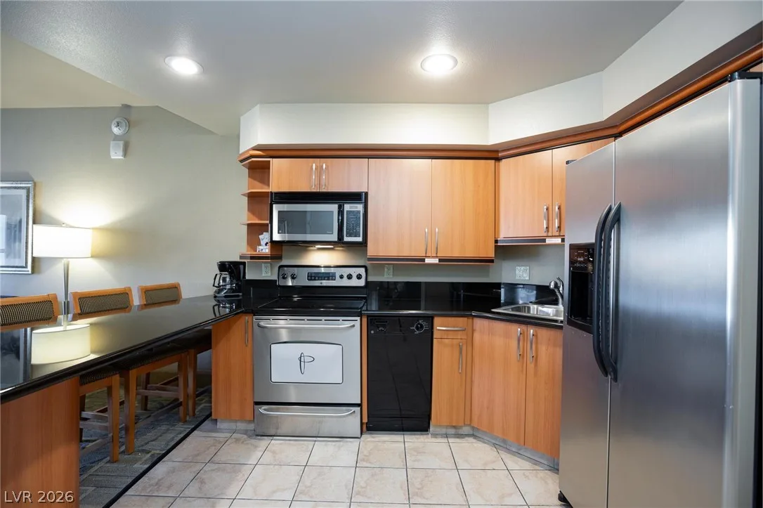 211 East Flamingo Road 1003 — photo 4