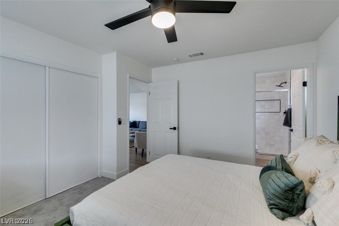 598 Jackson Drive — photo 2