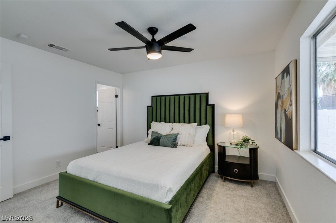 598 Jackson Drive — photo 3