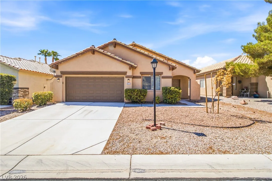 8111 Desert Cloud Avenue — photo 2