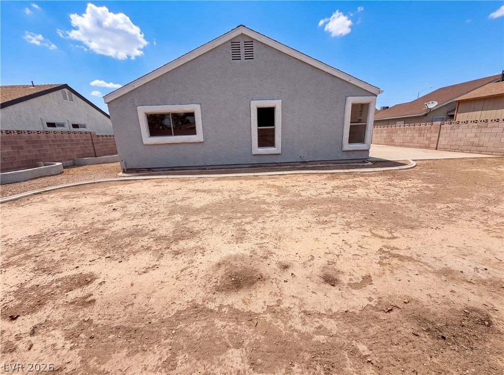 1909 Joella Street — photo 3 of 35