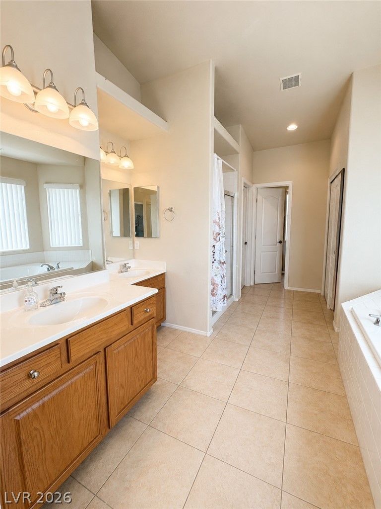 409 Orchid Oasis Avenue — photo 5 of 8