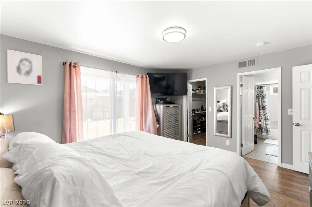 7733 Parakeet Avenue — photo 4