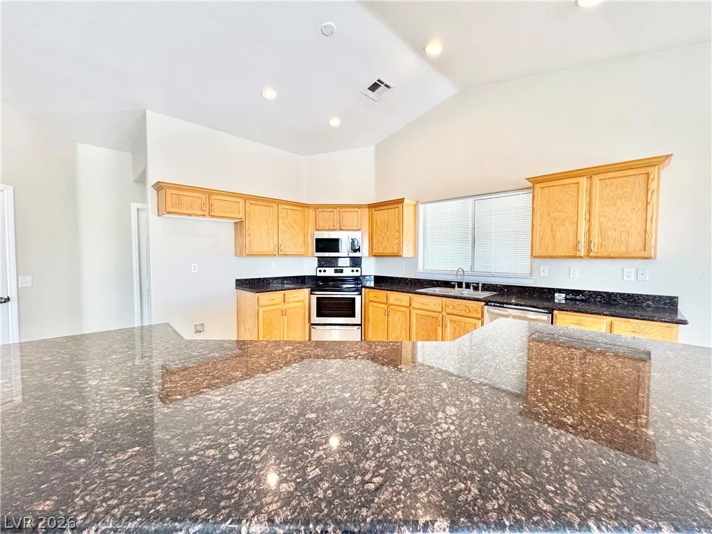 2281 South Zuni Avenue — photo 5