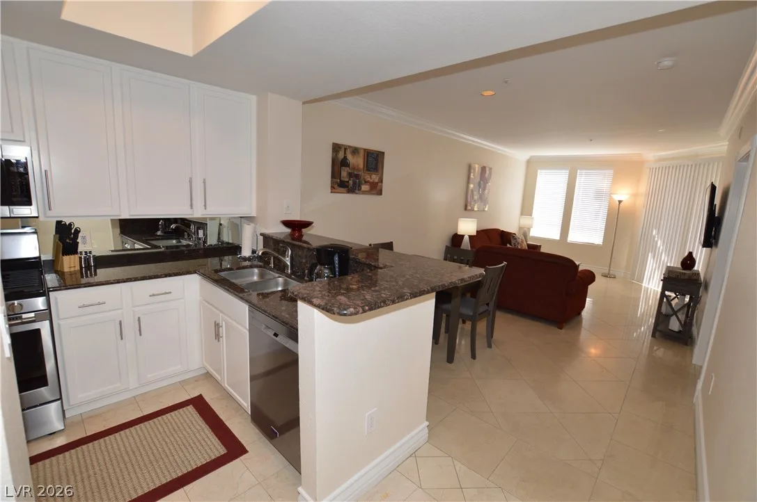 230 East Flamingo Road 334 — photo 4