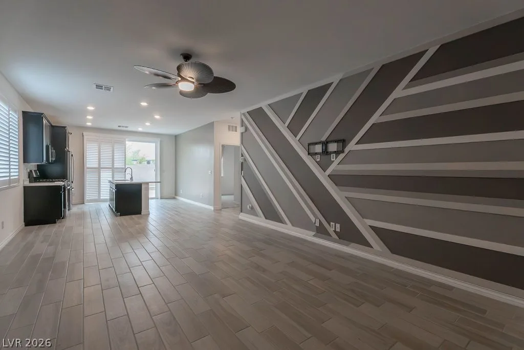 8243 Vino Merlot Avenue — photo 4