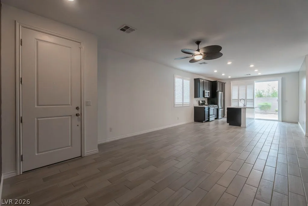 8243 Vino Merlot Avenue — photo 5