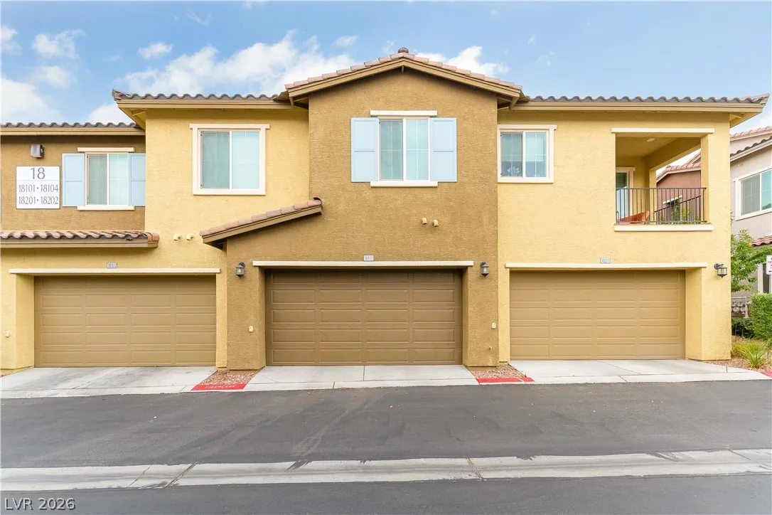965 Nevada State Drive 18101 — photo 2