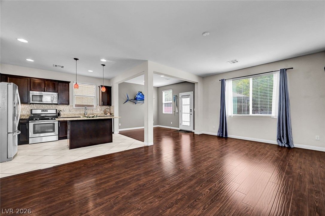 10944 Parslow Street — photo 5