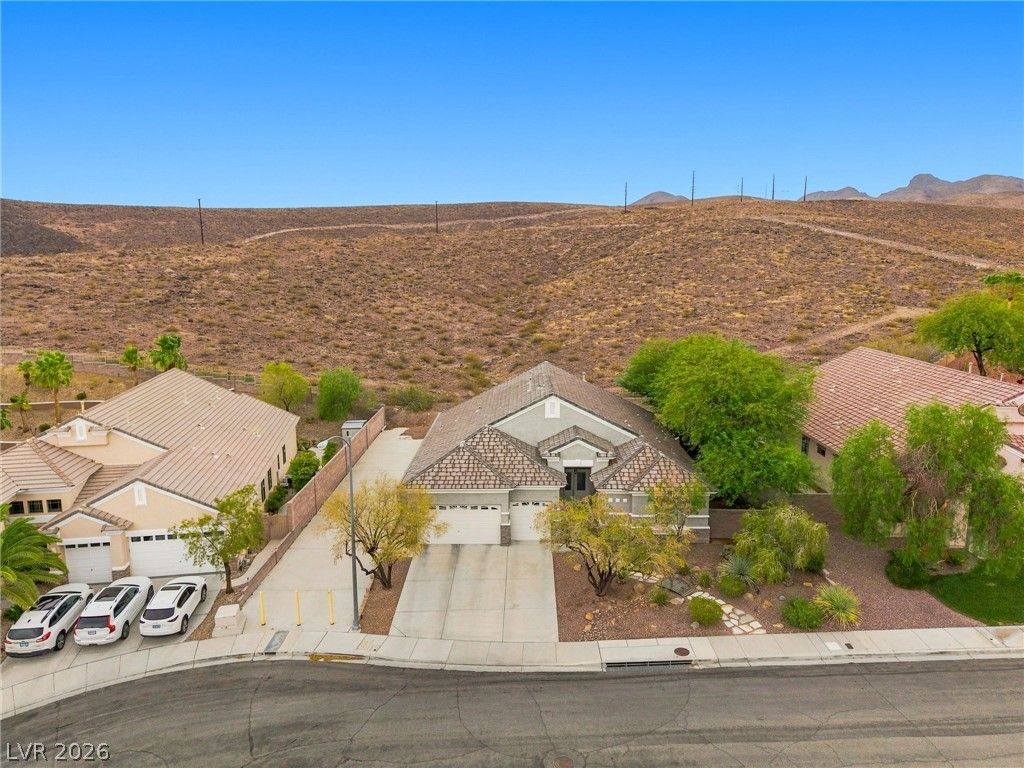2058 Poetry Avenue — photo 4